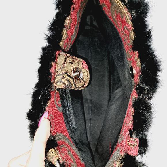 Boho Rich Red Gold Tapestry Hand Bag Rabbit Fur Pompom around top Snap closure - Picture 12 of 13